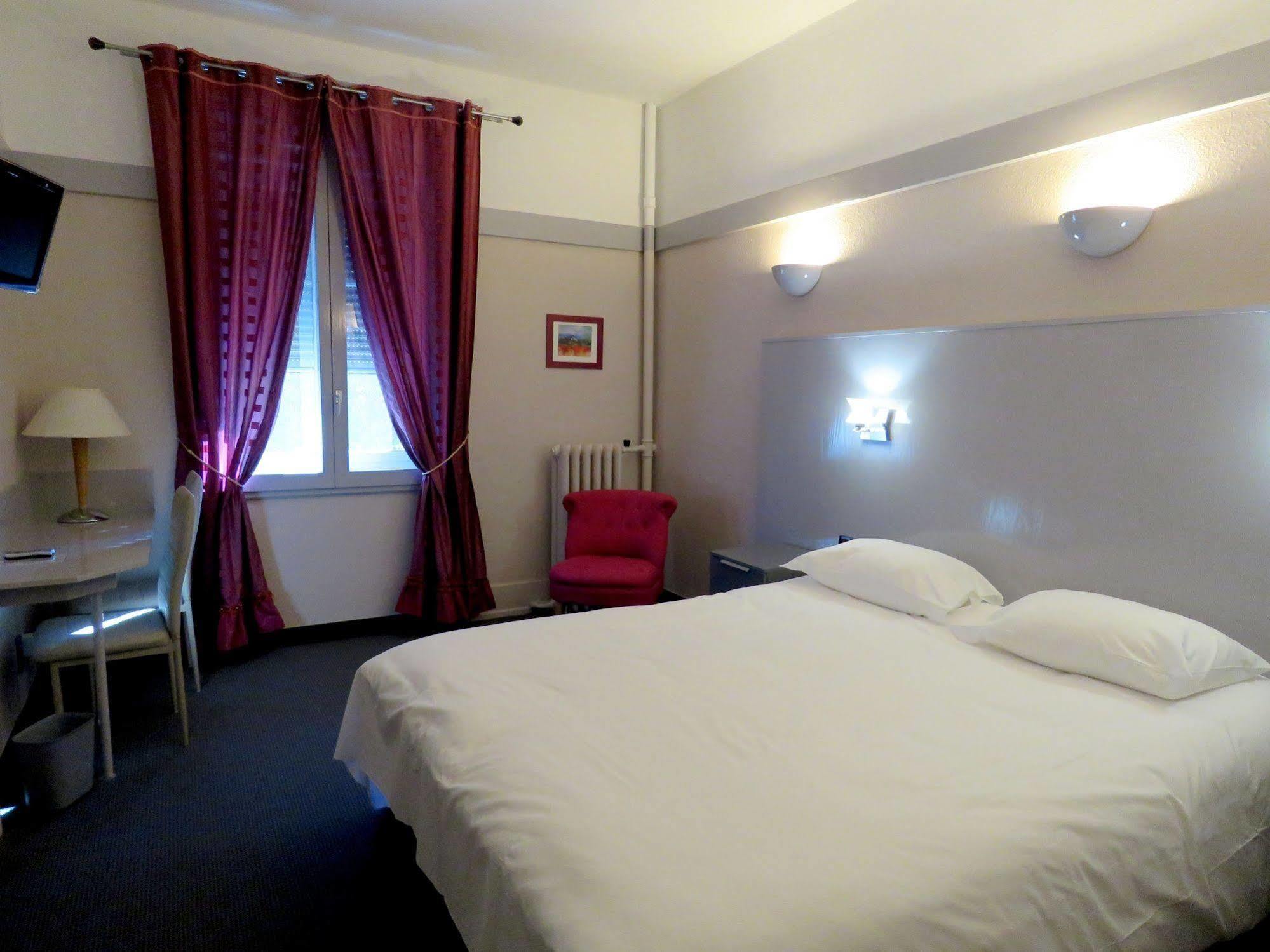 Hotel Terminus - Pizzeria Pizz'a Gogo - Salle De Sport - Face A La Gare 2*